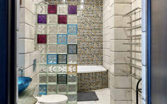 Апартаменты ApartMari Шикарные 4-комнатные апартаменты Лофт в центре