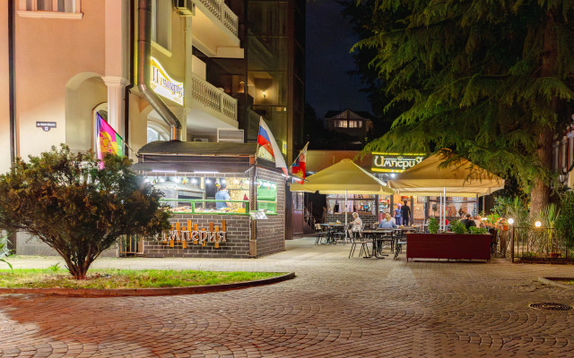 Imperia Hotel