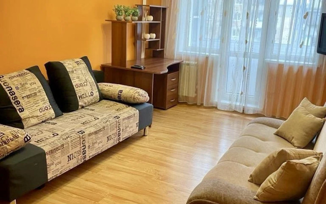 Квартира 2-комнатная с балконом в центре на Ленина