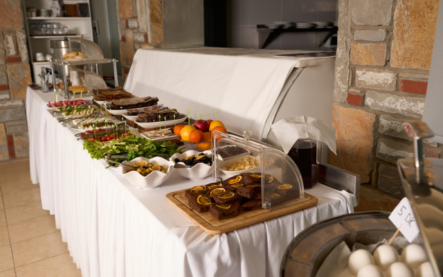 Отель Mia Hill Suites