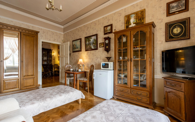 Меблированные комнаты в апартаментах Вид на Неву