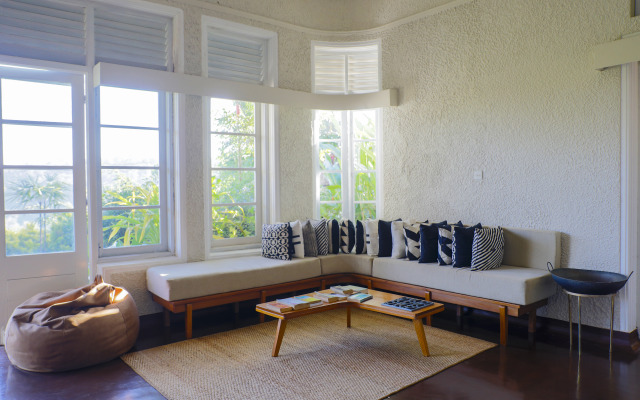 Бутик-отель Castle Hill Bungalow