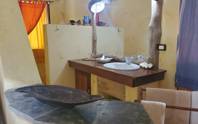 Отель Eco Shamba Kilole Lodge