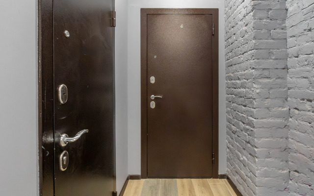 Studiya S Dizaynerskim Remontom V Centre Flat