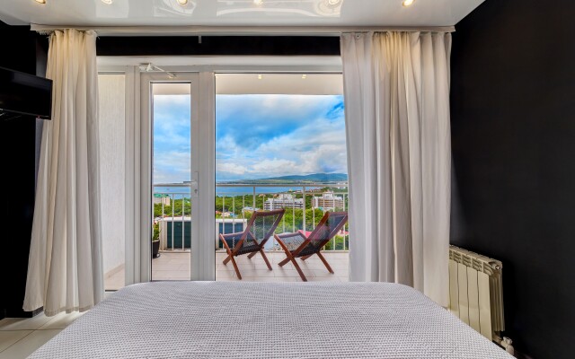 Апартаменты от Топ Геленджик Панорама & Геленджик I Family Royal Suite 2+2+2 гостя