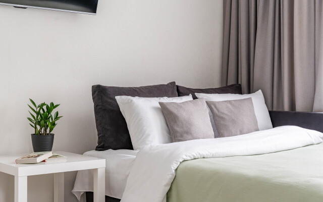 Light U Leninskogo Prospekta Satin Home Flat