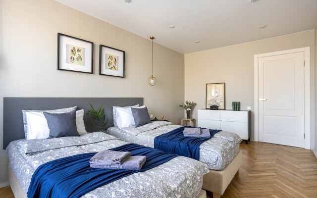 Bird Family ЕвроТрёшка, 2 спальни, бесплатная парковка