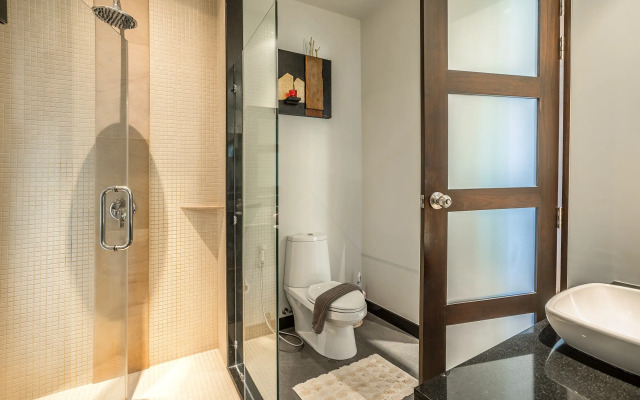 Buton 3 BR, Private Pool, Nai Harn Beach Villa