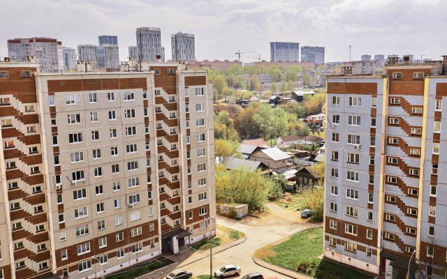 Prostornaya dvukhkomnatnaya u zooparka Flat