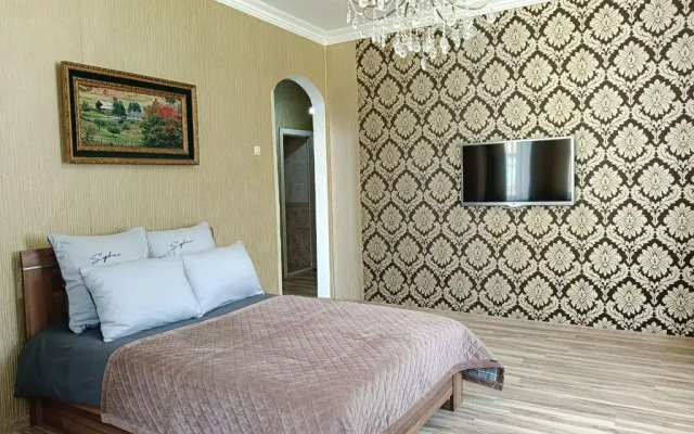 Dvushka Ryadom S Tts Yarmarka I Vokzalom Flat