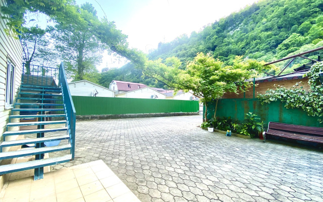 V Zhoekvarskom Uschelye Mini Hotel