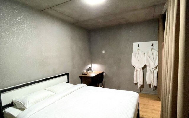Iksa Hotel
