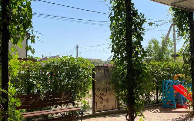 Tamanskaya street 11 Guest House