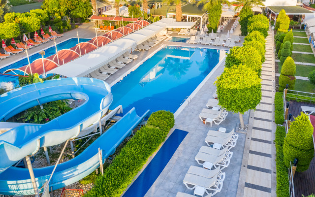 Armas Beach Hotel