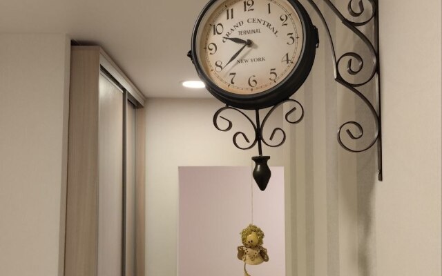 U Rybnoy Derevni Na Karbysheva Flat