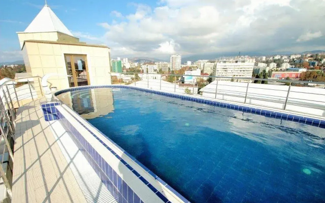 V Tsentre Sochi Apartments