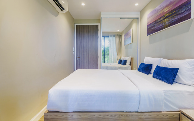Diamond 2Br  Deluxe Poolside Condo Apartments