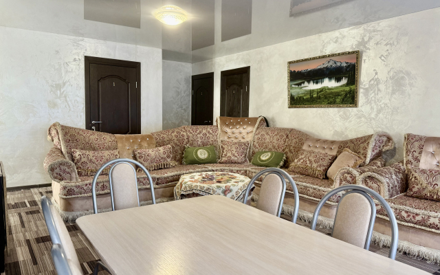 Gostevye Domiki U Termalnykh Istochnikov Ot Travel Khotels Anturazh Guest House
