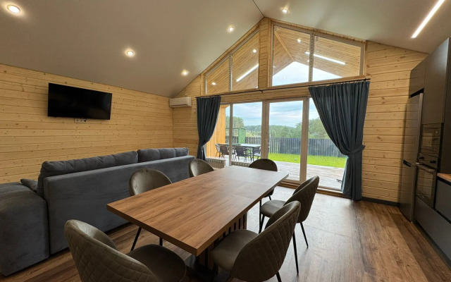 Barnkhaus Na_holme Rentplaza s Baney i Basseynom Private House