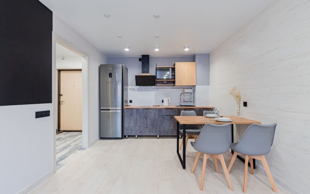 Апартаменты Петровские на Набережной озера 22