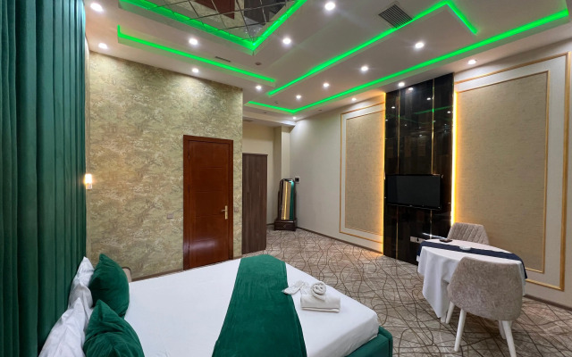 Royal Mansion Hotel