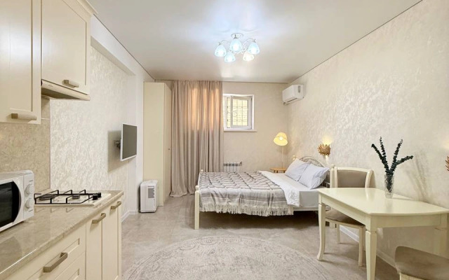 Апартаменты Студия возле Моря для Двоих на цокольном этаже