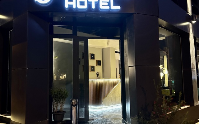 Skymoon Airport Hotel