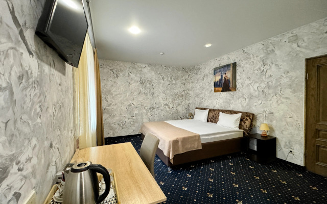 Premiere Hotel