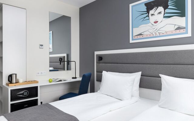 1 Art Hotel
