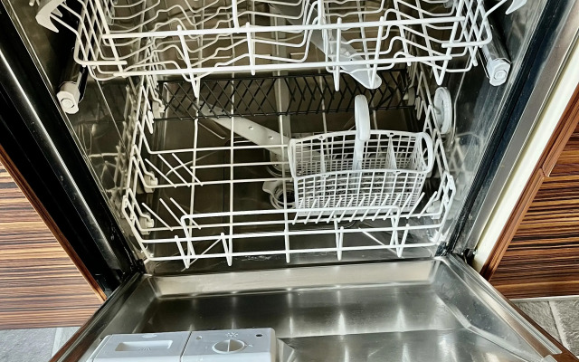 Riga V Samom Tsentre S Zakrytoj Parkovkoj Flat