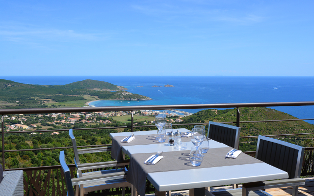 Le Tomino Hotel