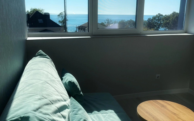S Vidom Na More I Goryi Apartment