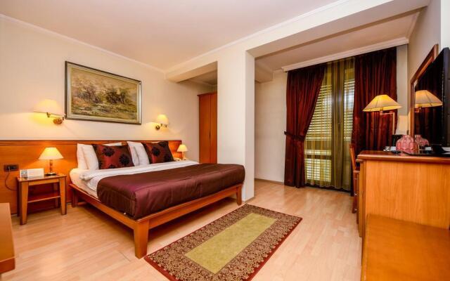 Arber Hotel