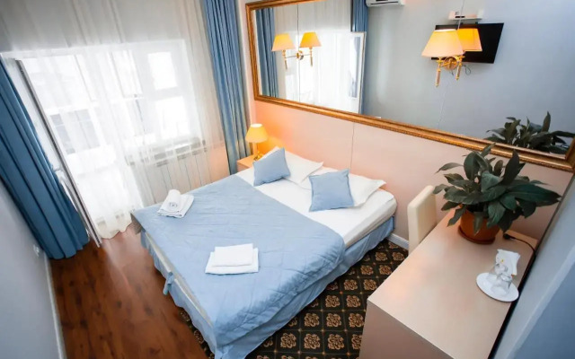 Aruna Hotel