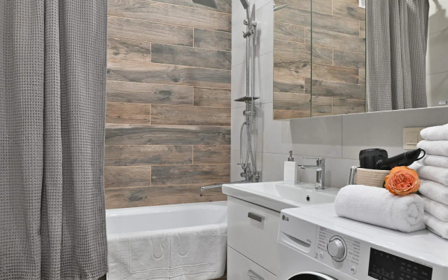 Baltiyskiy briz: tri komnaty u morya Flat