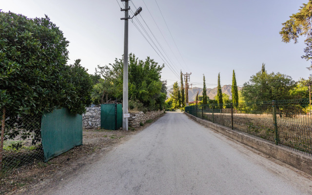 Меблированные комнаты Holiday House dilek çıralı