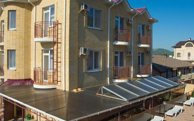 Utyos chastnoye domovladenie Guest House