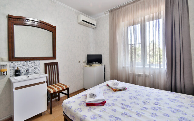 Chernomor Guest House