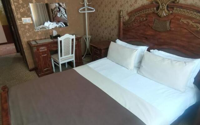 Altyn Adam Hotel