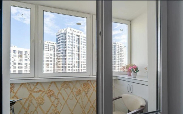 Modern S Prostornoy Kukhney Apartments