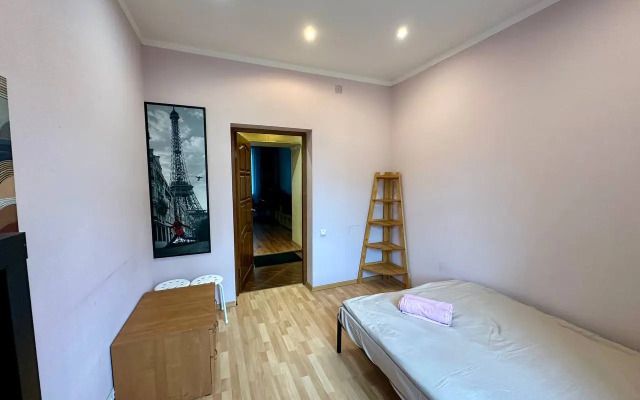 Квартира Большая в Центре Города с Парковочным Местом