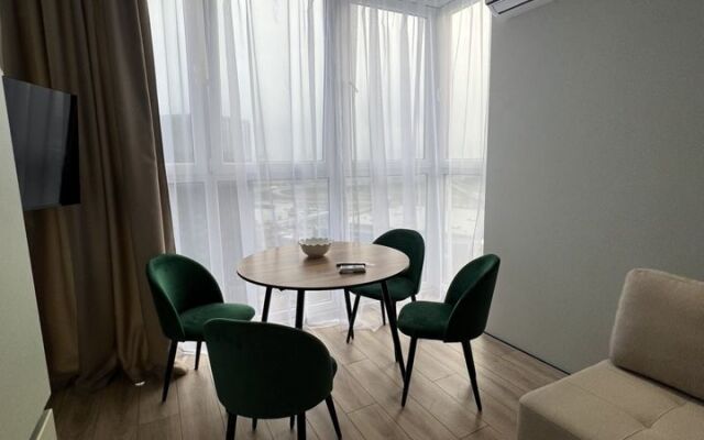 S Shikarnym Vidom V Panoramnom Osteklenii Flat
