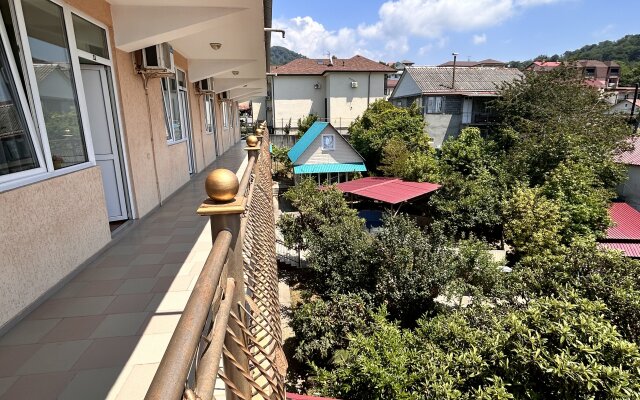 Otdyih V Loo Guest House