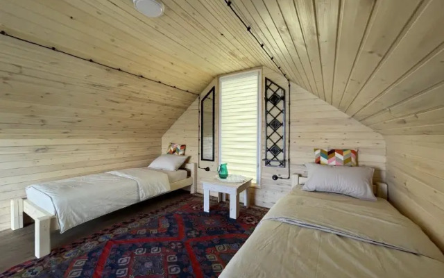 Old Sivukh Глэмпинг с одной двуспальной кроватью