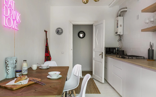 Квартира В Самом Центре С Парковкой