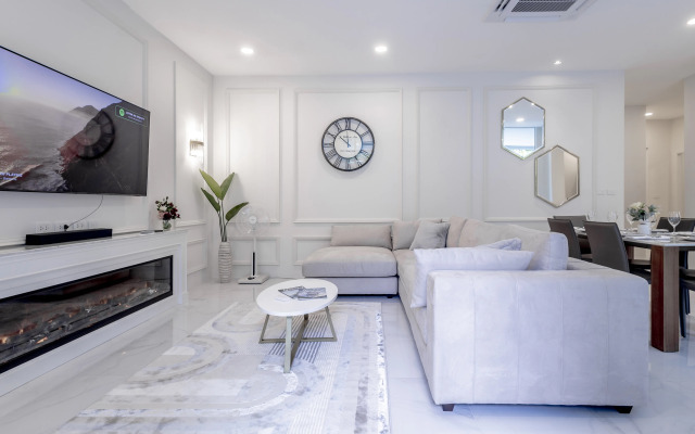 Karon Beach Residence Phuket Apartment hotel
