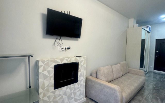 Квартира Просторная студия с террасой напротив отеля Мариотт