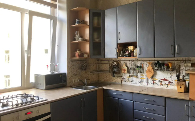 V Istoricheskom Tsentre Goroda S Vidom Na Naberezhnuyu Flat