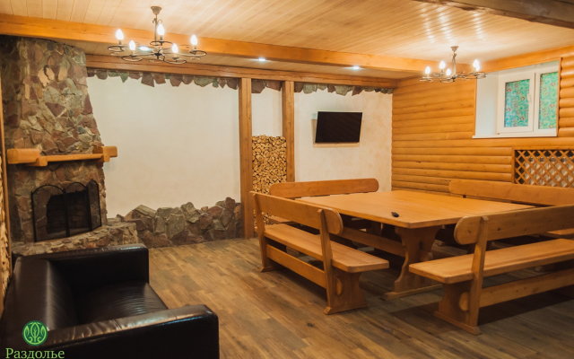 Ekopark RAZDOLIE Mini-Hotel