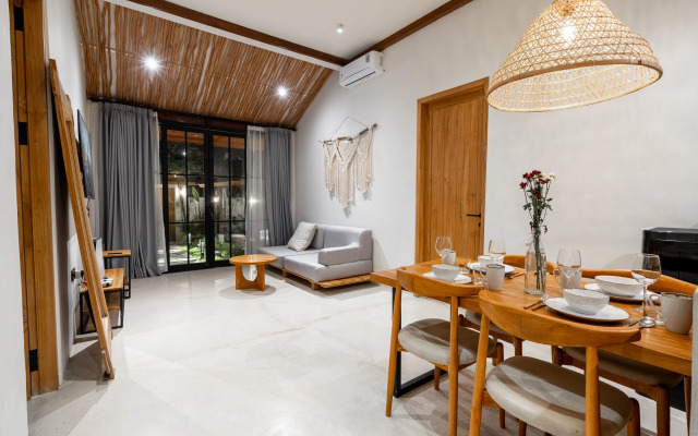 Hijau by EVDEkimi – Charming 2BR Escape with Pool, Outdoor Lounge, Lush Garden – Long Stay Extras Villa